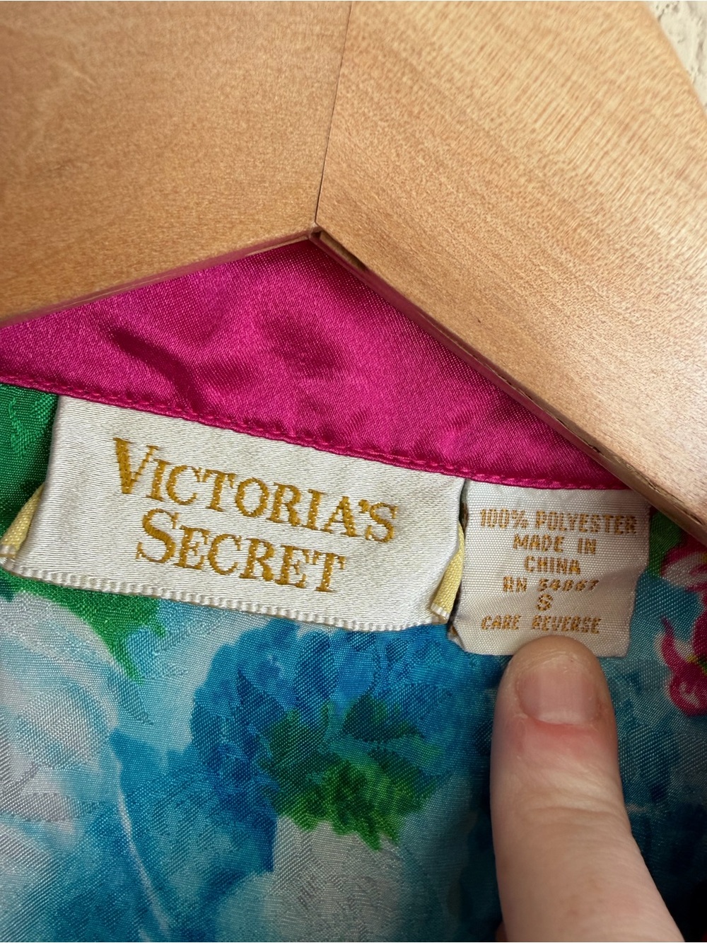 Victoria's Secret Gold Label Satin Pajama Top Small Floral Vintage Lounge Y2K - Picture 2 of 13